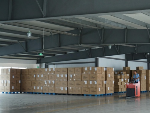 Aluminum Bottle Export Carton Warehouse